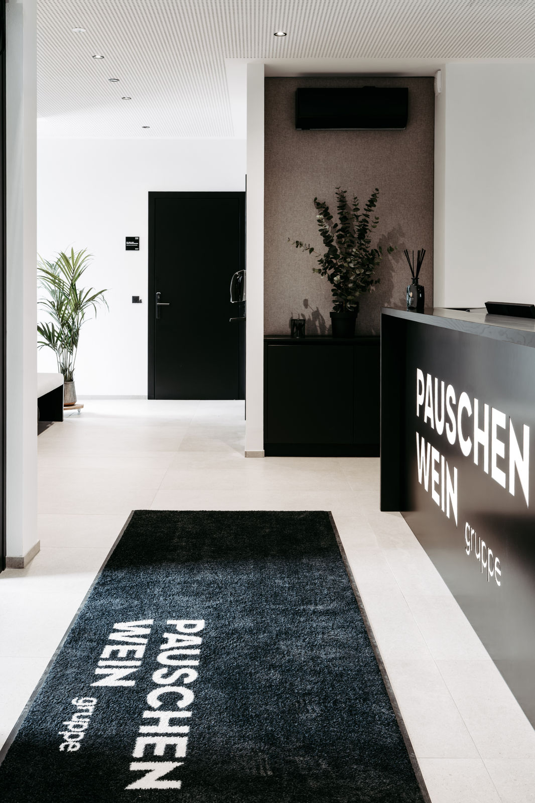Empfangsbereich im Büro der Pauschenwein Gruppe